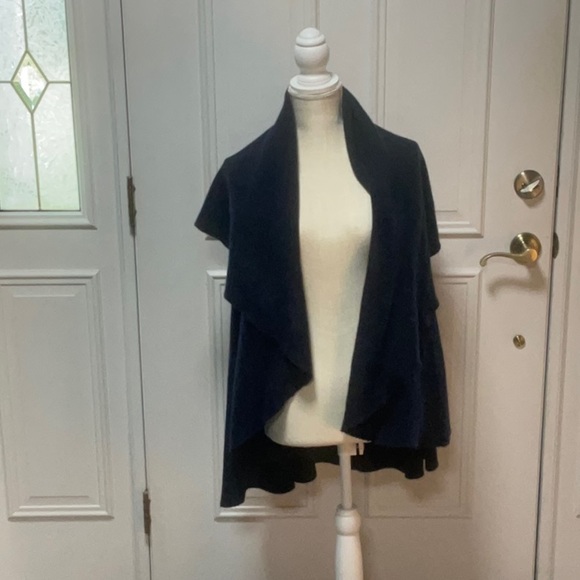 Navy Blue Shawl/Wrap One size fits all. Fornash - Picture 3 of 8